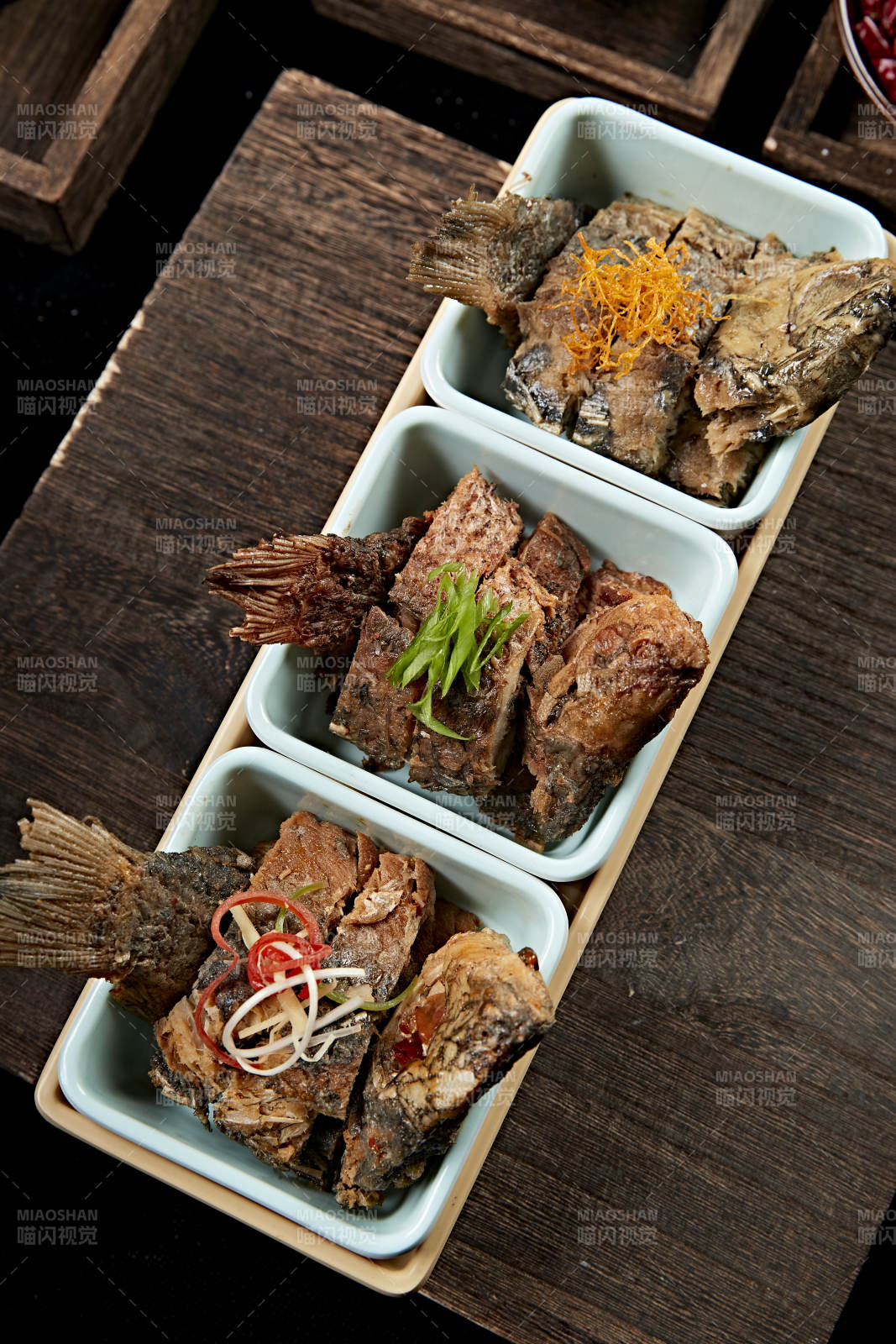 香酥燉野生高背鯽魚