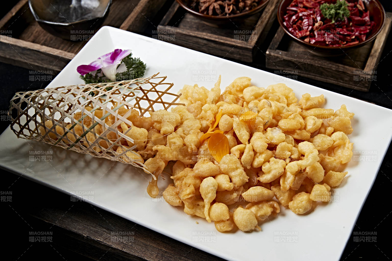 香酥油炸野生鯉魚魚鱗