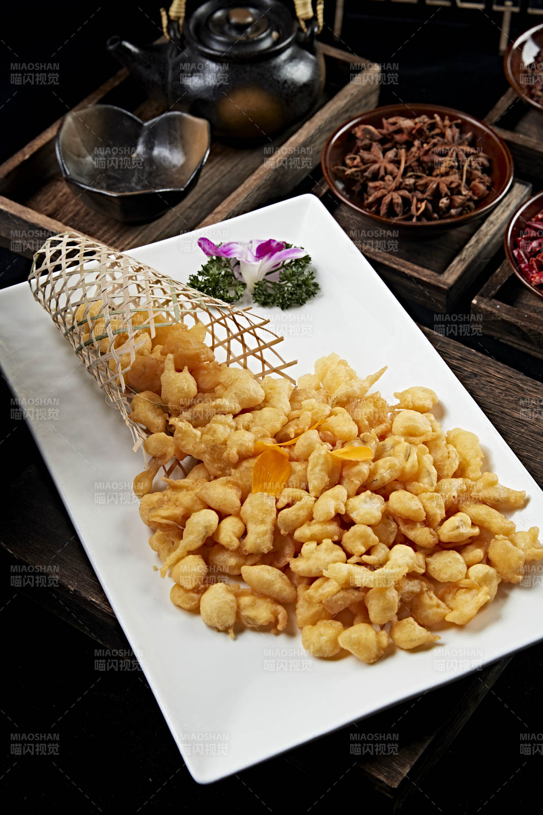 香酥油炸野生鯉魚魚鱗