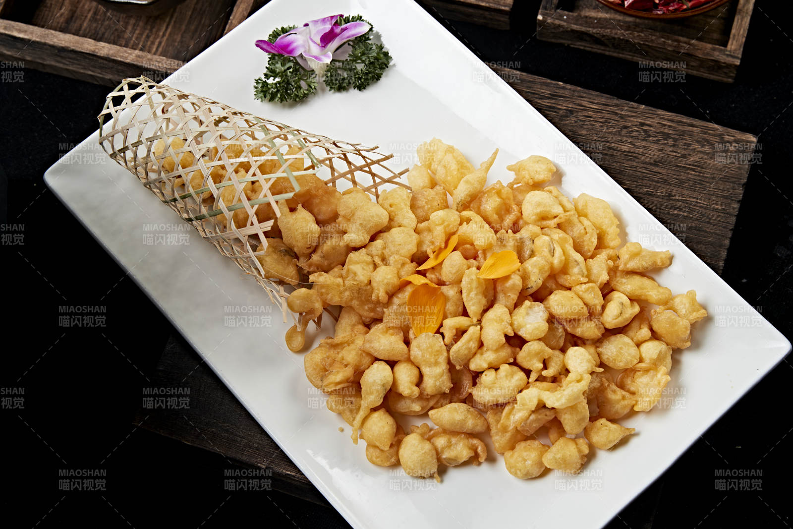 香酥油炸野生鯉魚魚鱗