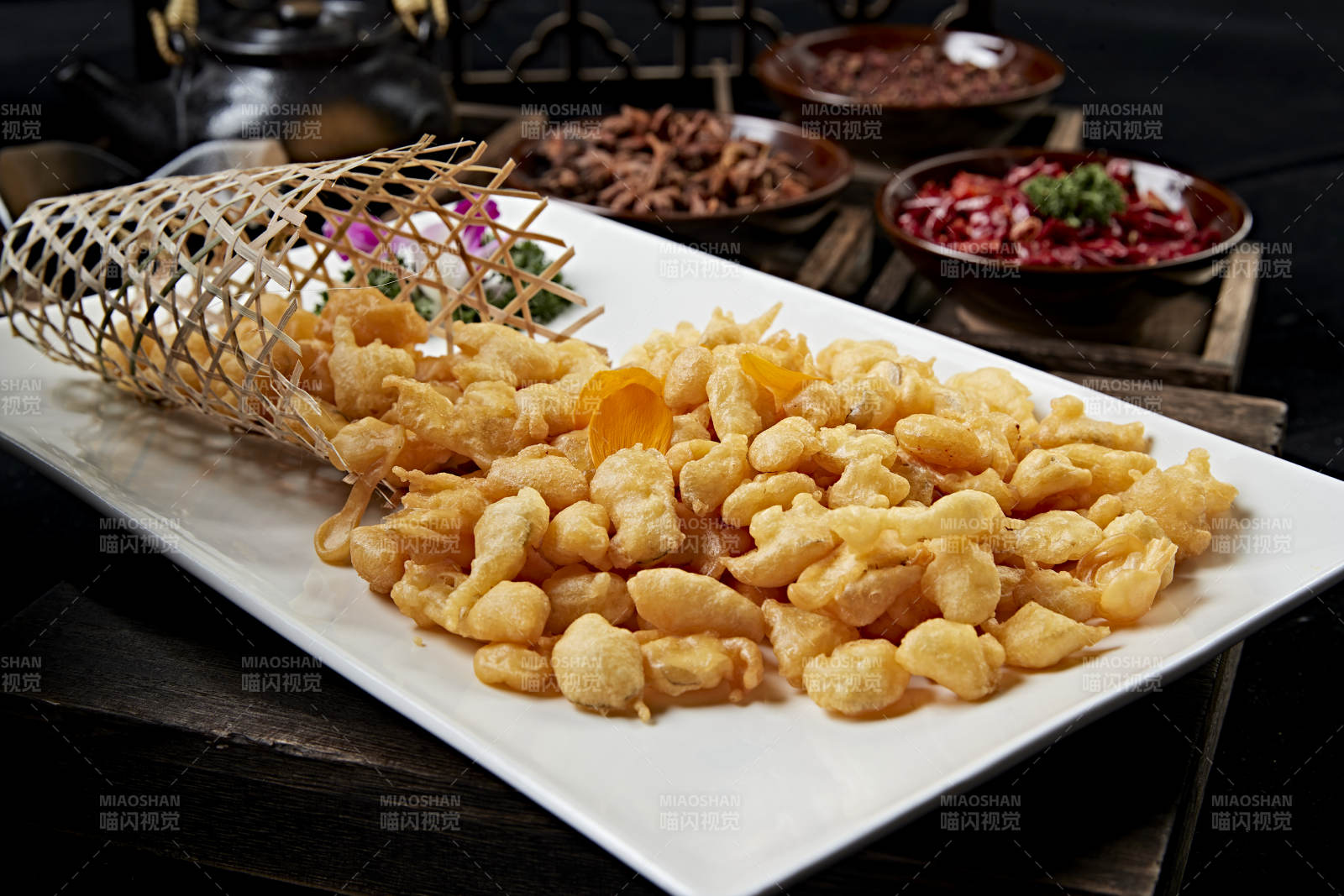 香酥油炸野生鯉魚魚鱗