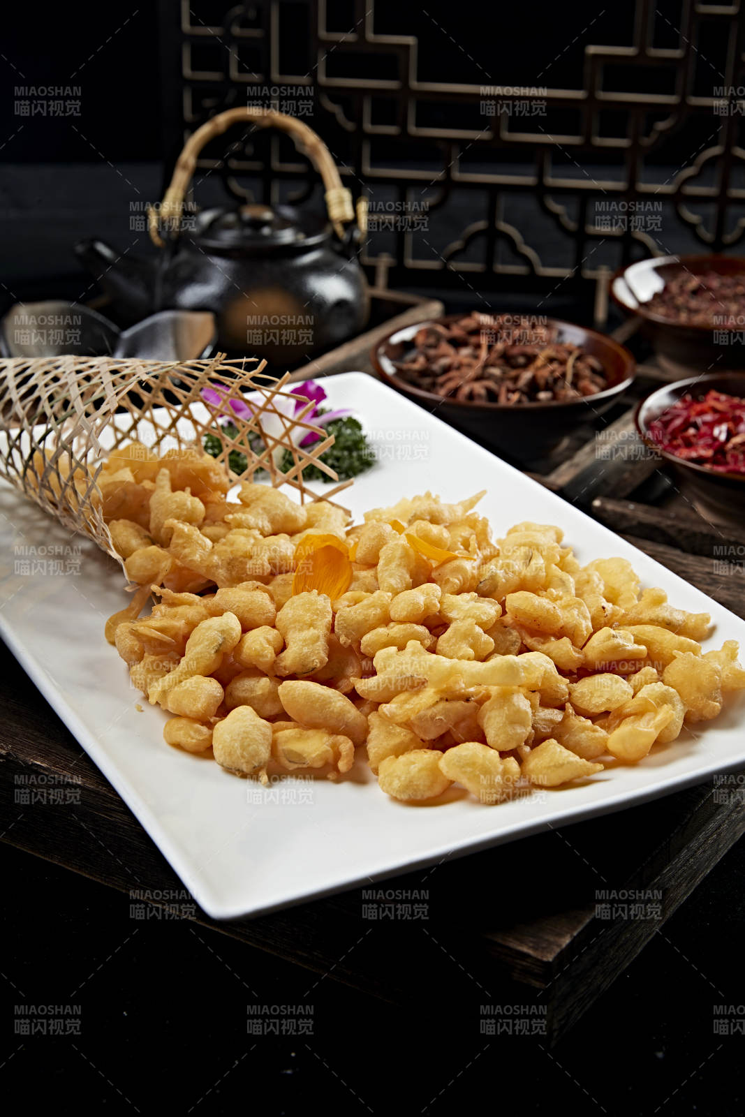 香酥油炸野生鯉魚魚鱗