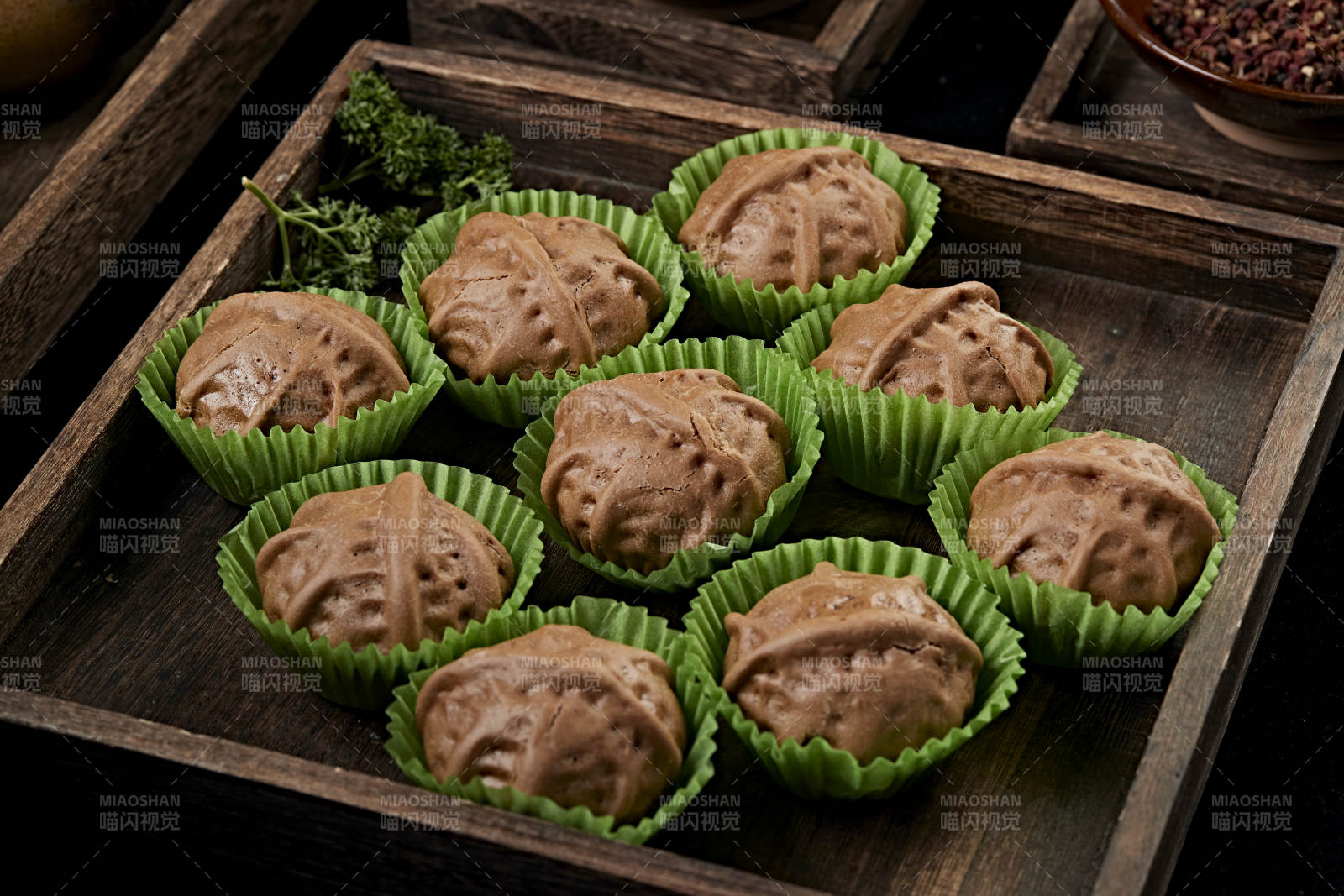 粗糧芝麻餡核桃包