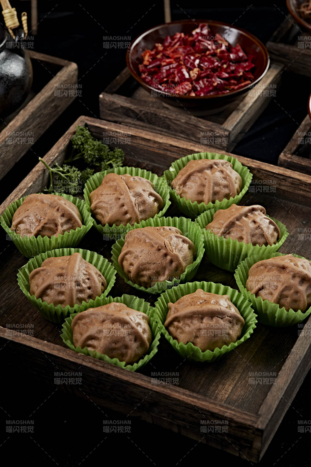 粗糧芝麻餡核桃包