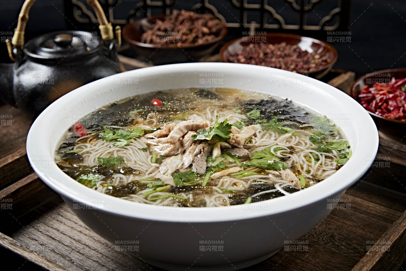 肉丝紫菜荞麦面