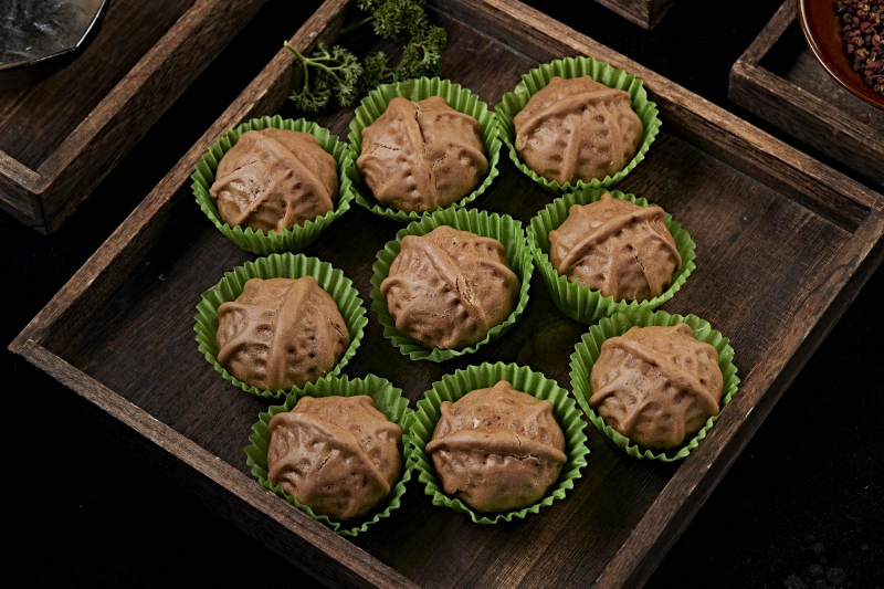 粗粮芝麻馅核桃包