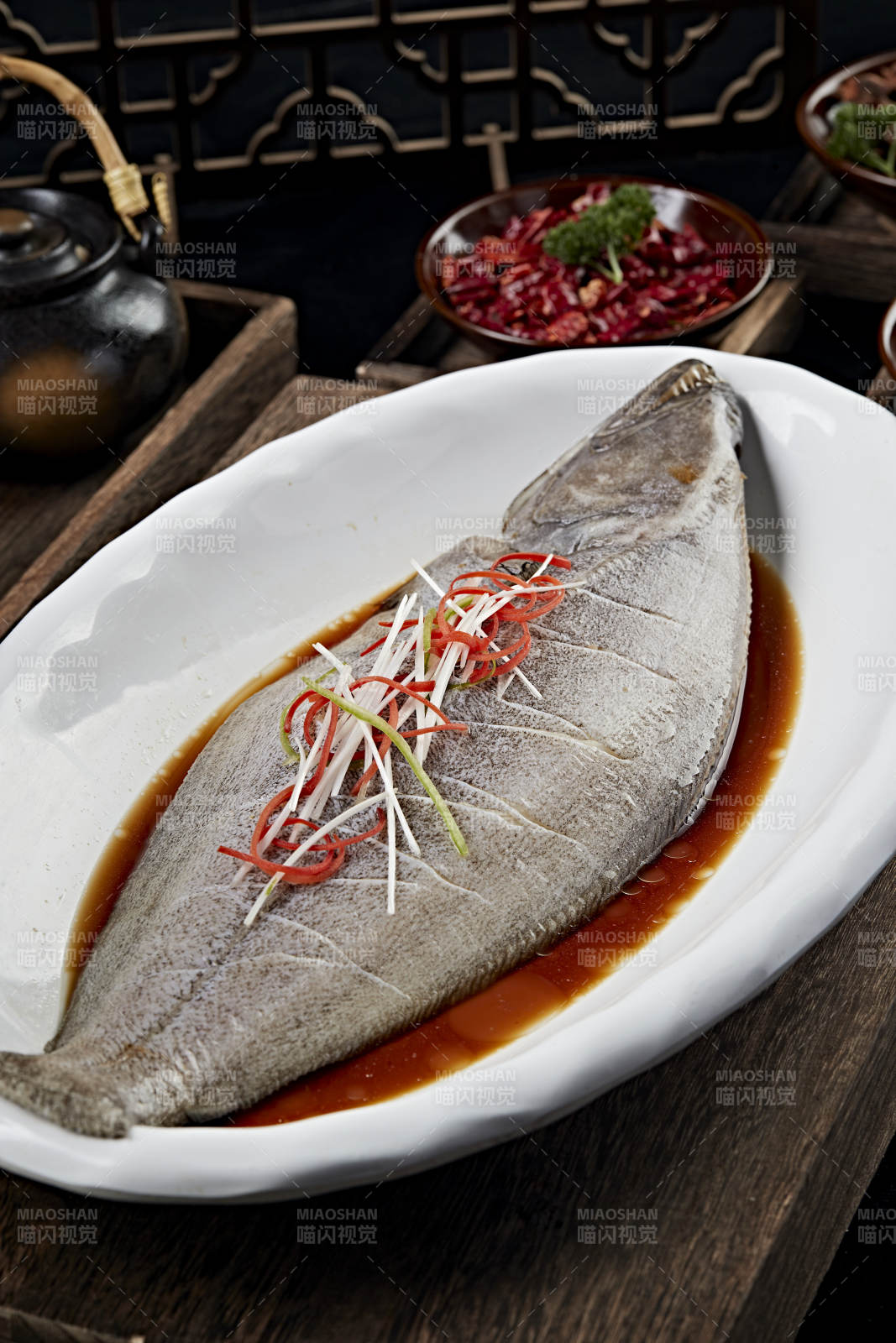 浇汁清蒸海鲈鱼