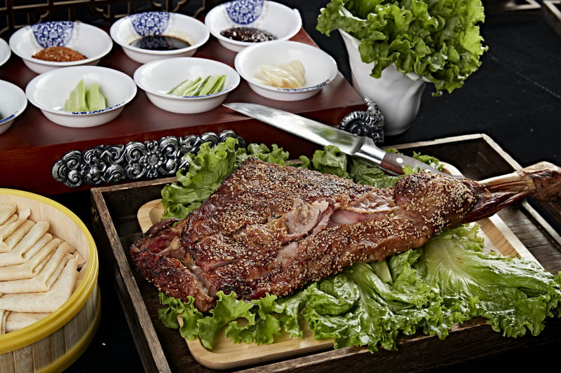 香酥炭烤羊腿