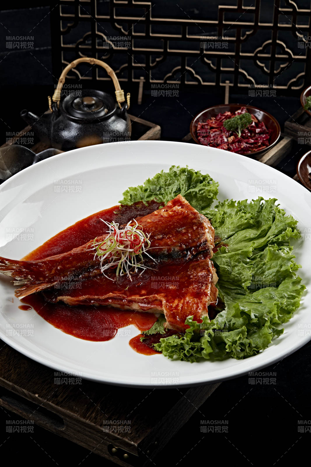 浇汁红烧大鱼尾