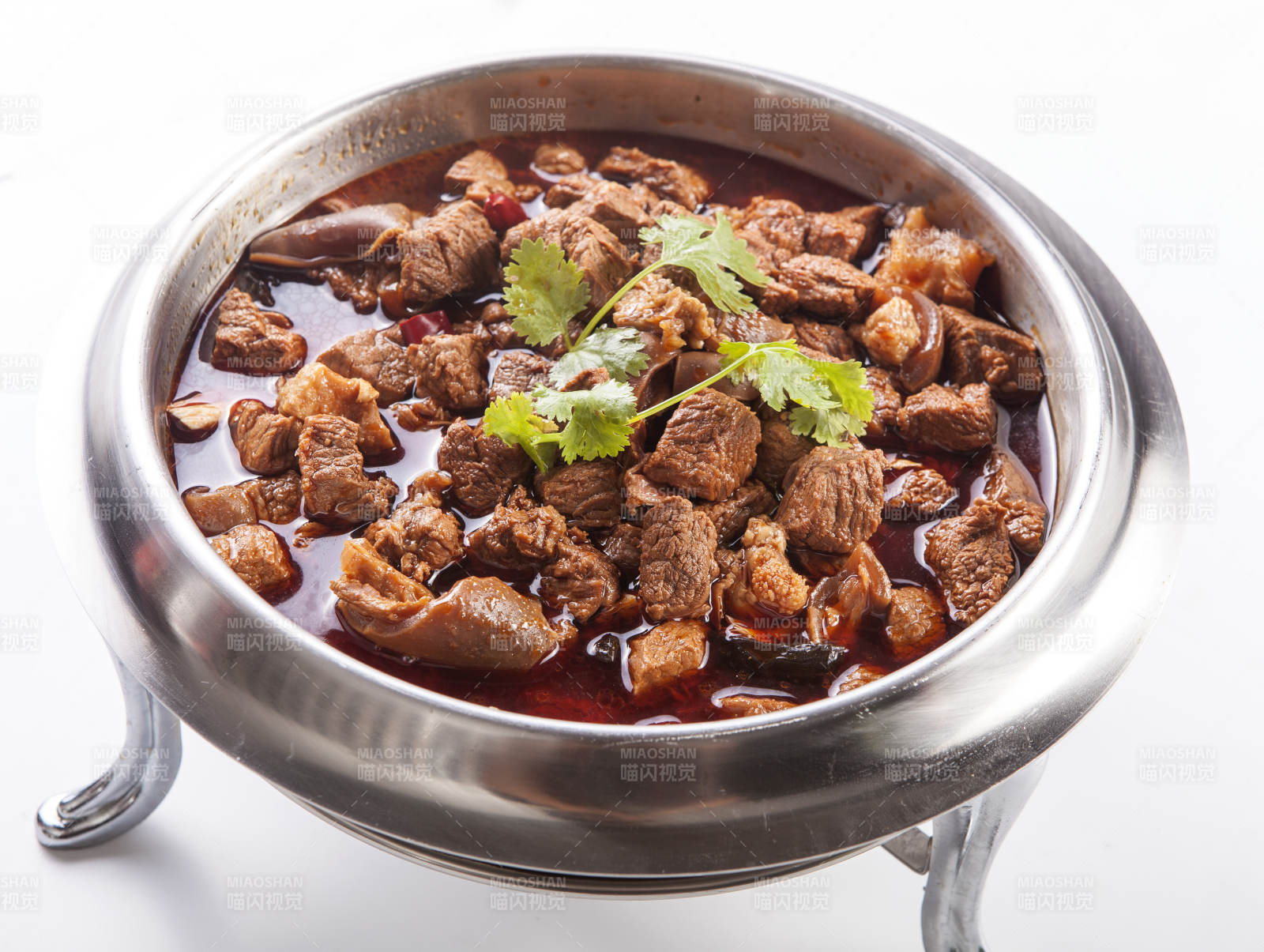 鐵鍋紅燜帶皮羊肉