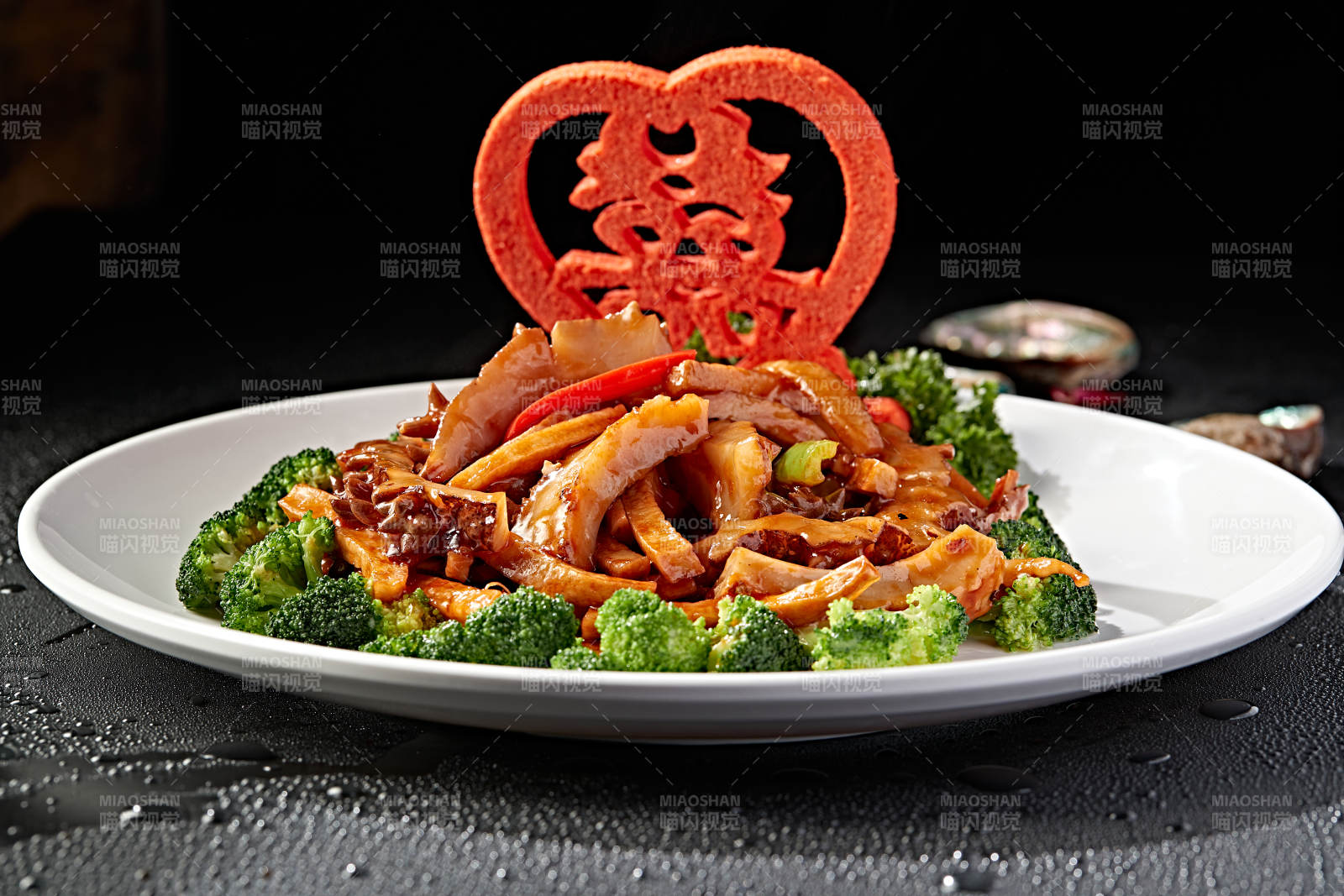 彩椒酱烧梅花参