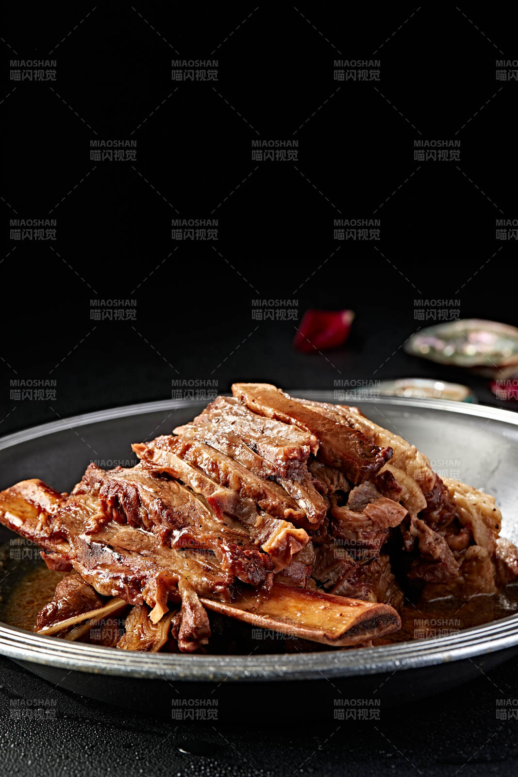 鐵鍋紅燒牛肋排