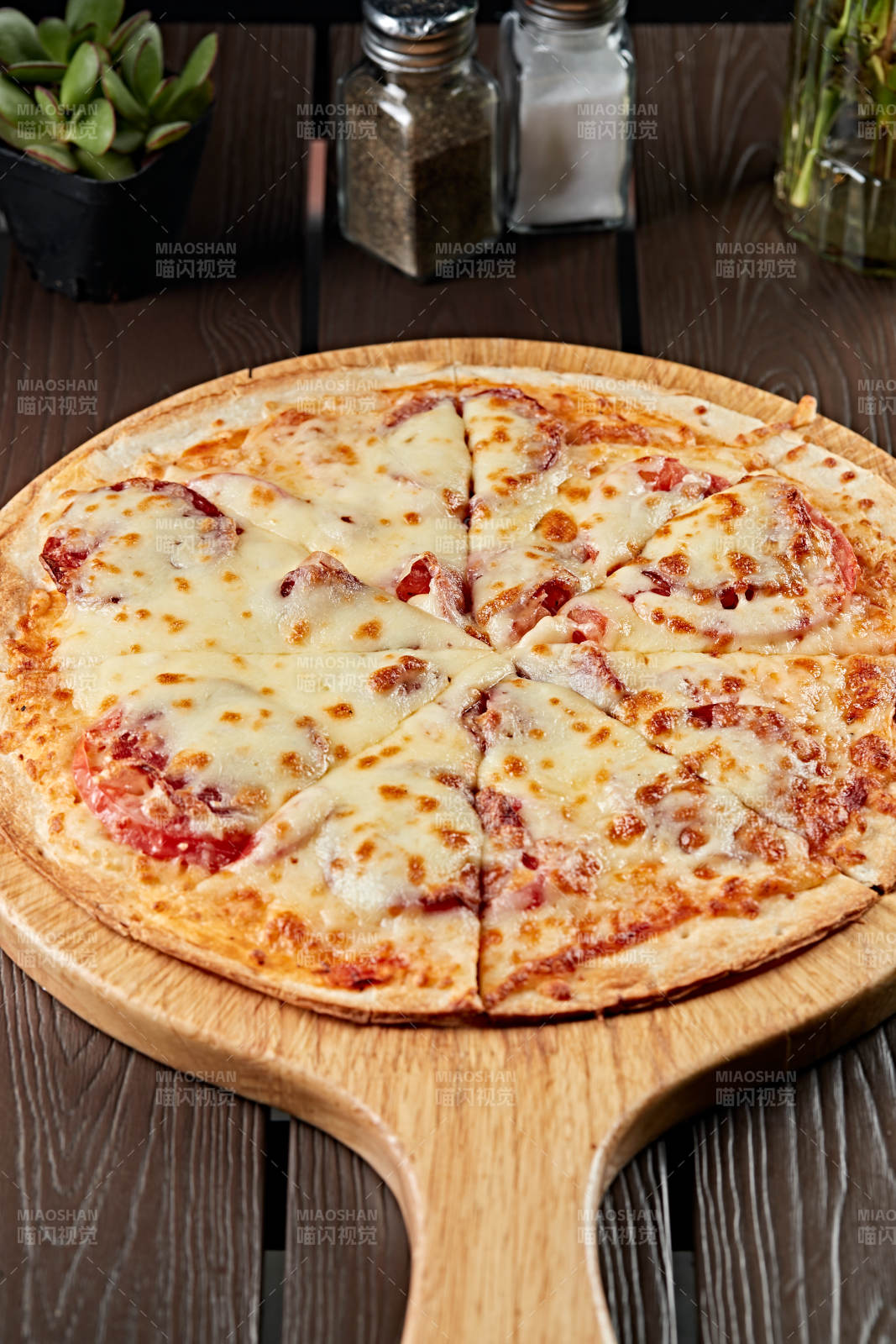 意大利芝士蔬菜培根披萨