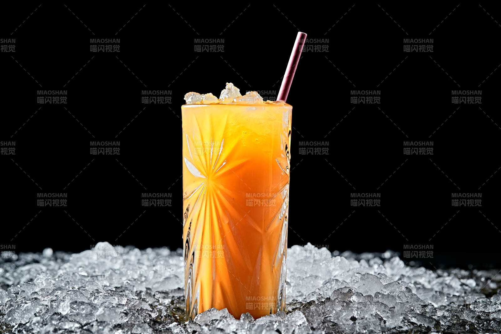 調(diào)制含酒精類飲品芒果汁伏特加