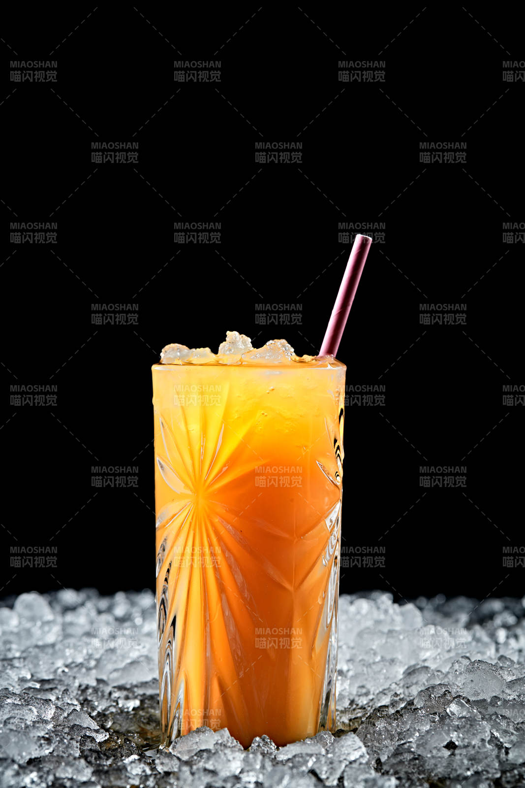 調(diào)制含酒精類飲品芒果汁伏特加