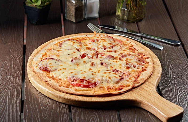 意大利芝士蔬菜培根披萨