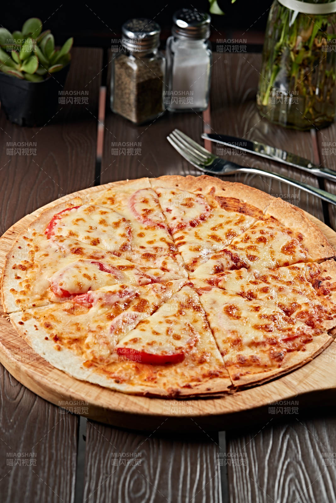 意大利芝士蔬菜培根披萨