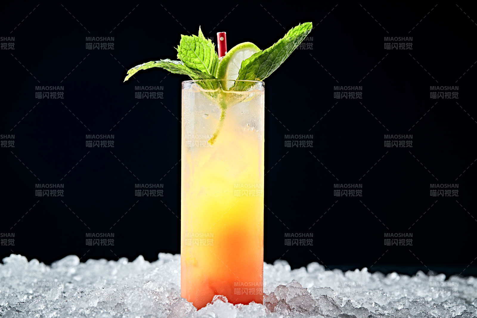 调制含酒精类饮品西柚血橙汁龙舌兰