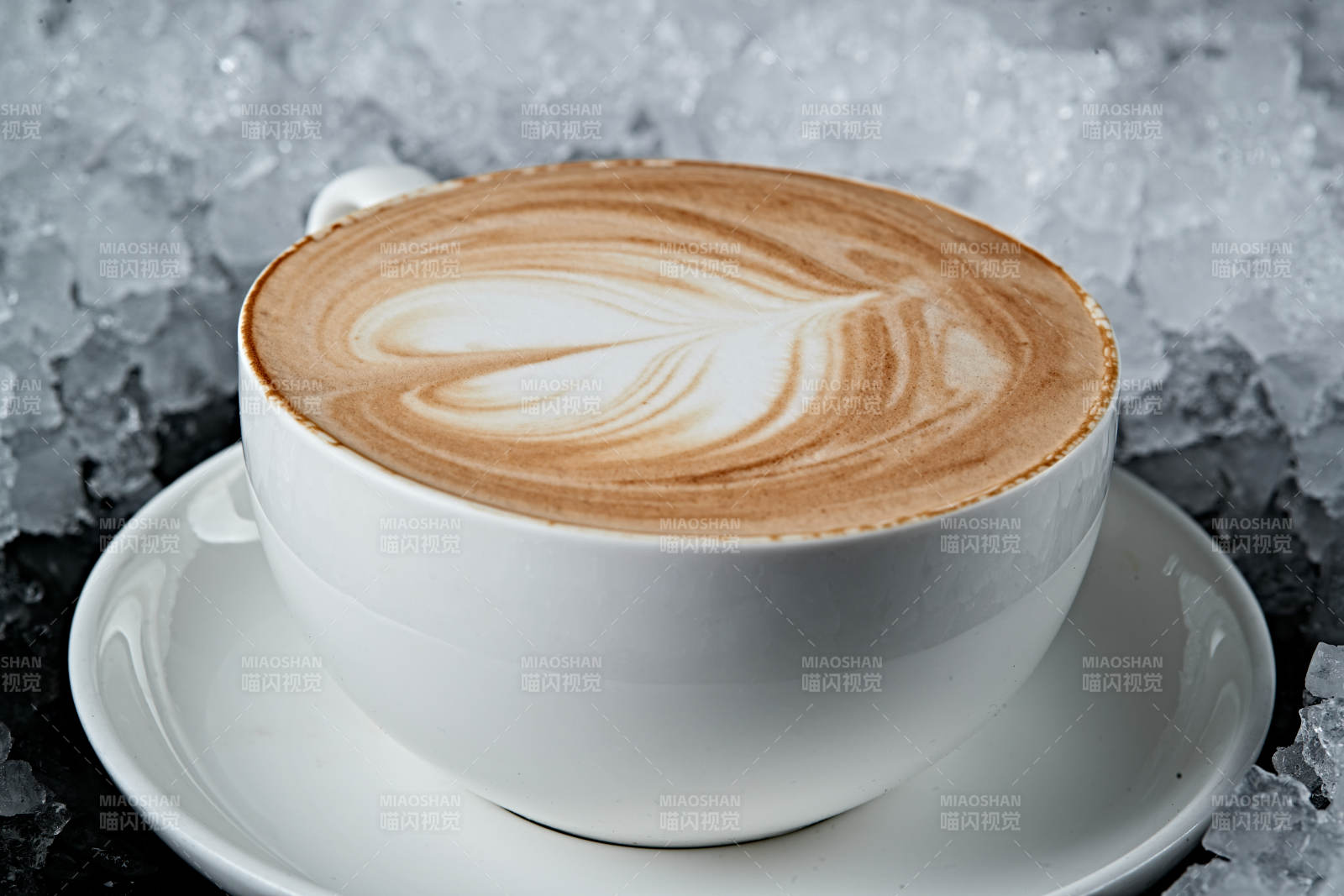 美式拉花卡布奇诺咖啡