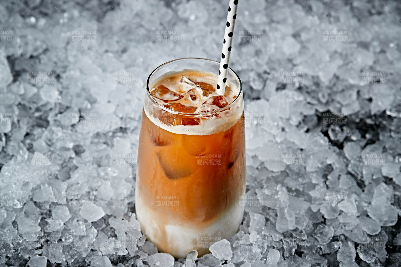 美式雪顶奶油冰咖啡