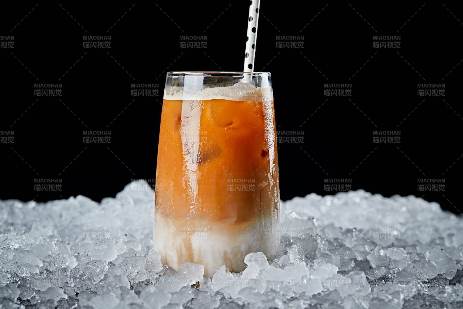 美式雪顶奶油冰咖啡