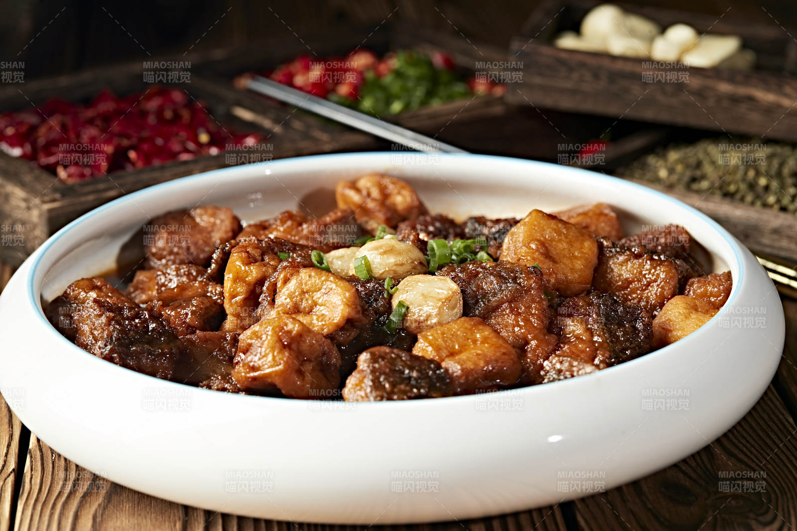 紅燒蒜香鯰魚炸豆腐