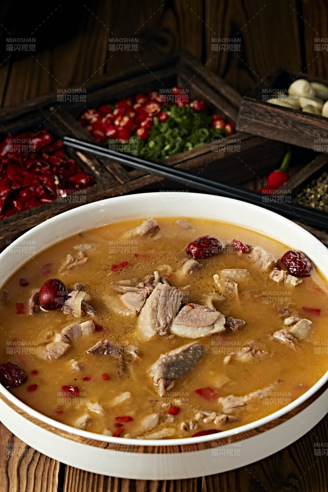 紅棗枸杞燉滋補老鴨湯