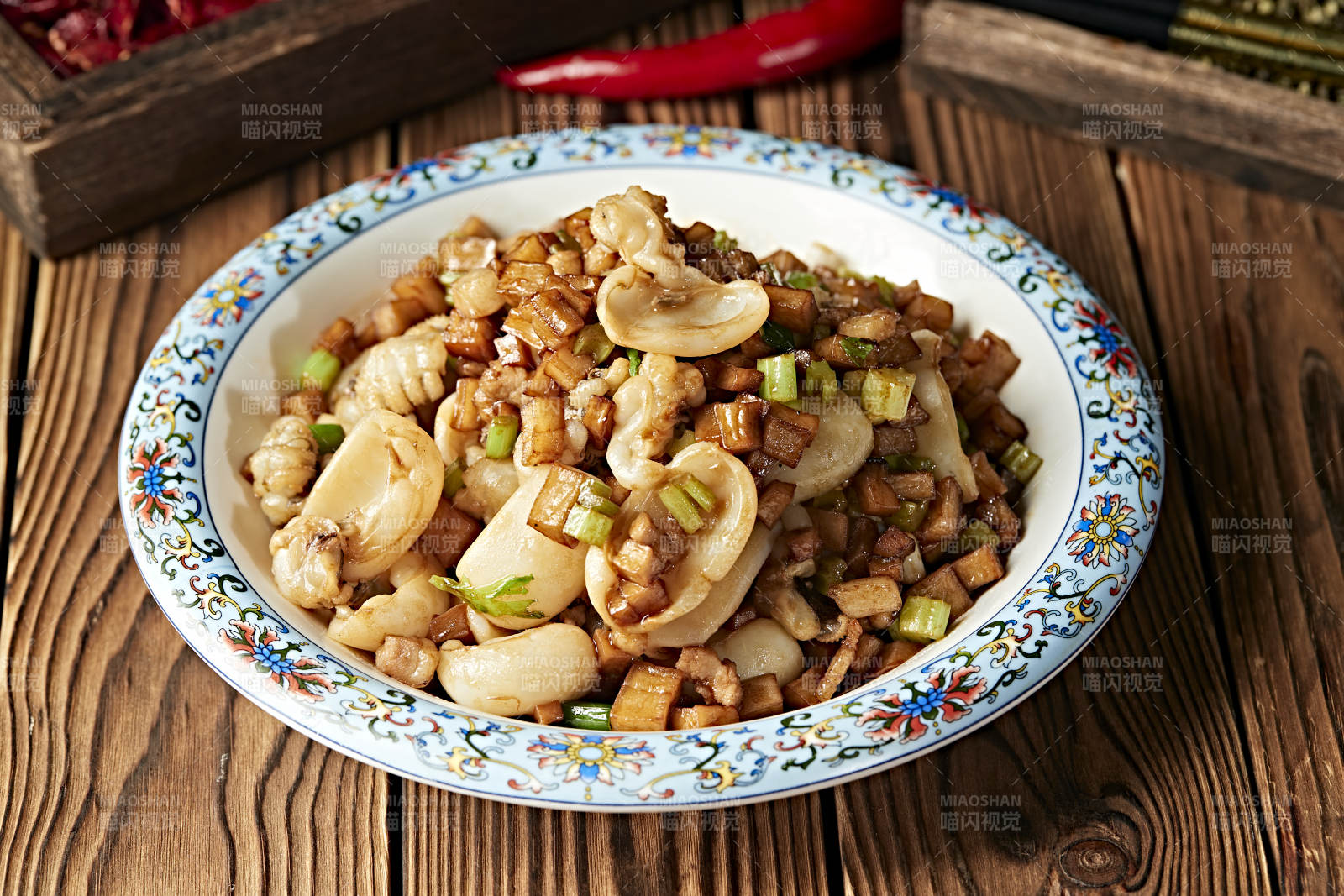 西芹杏鮑菇粒醬爆墨魚