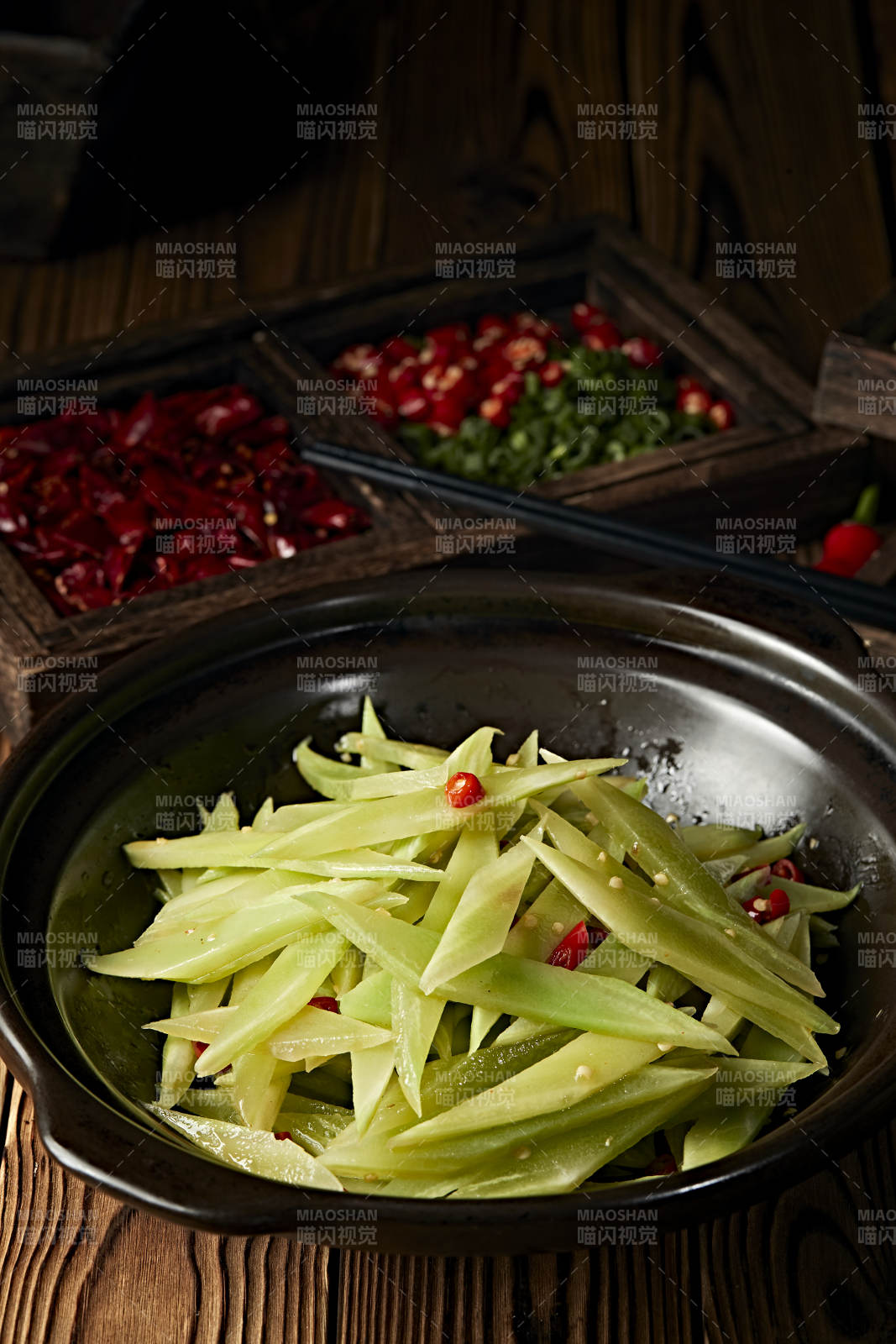 砂锅米椒莴笋片