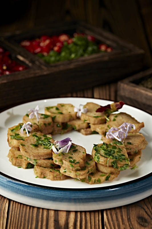 紫苏叶碎凉拌杏鲍菇片