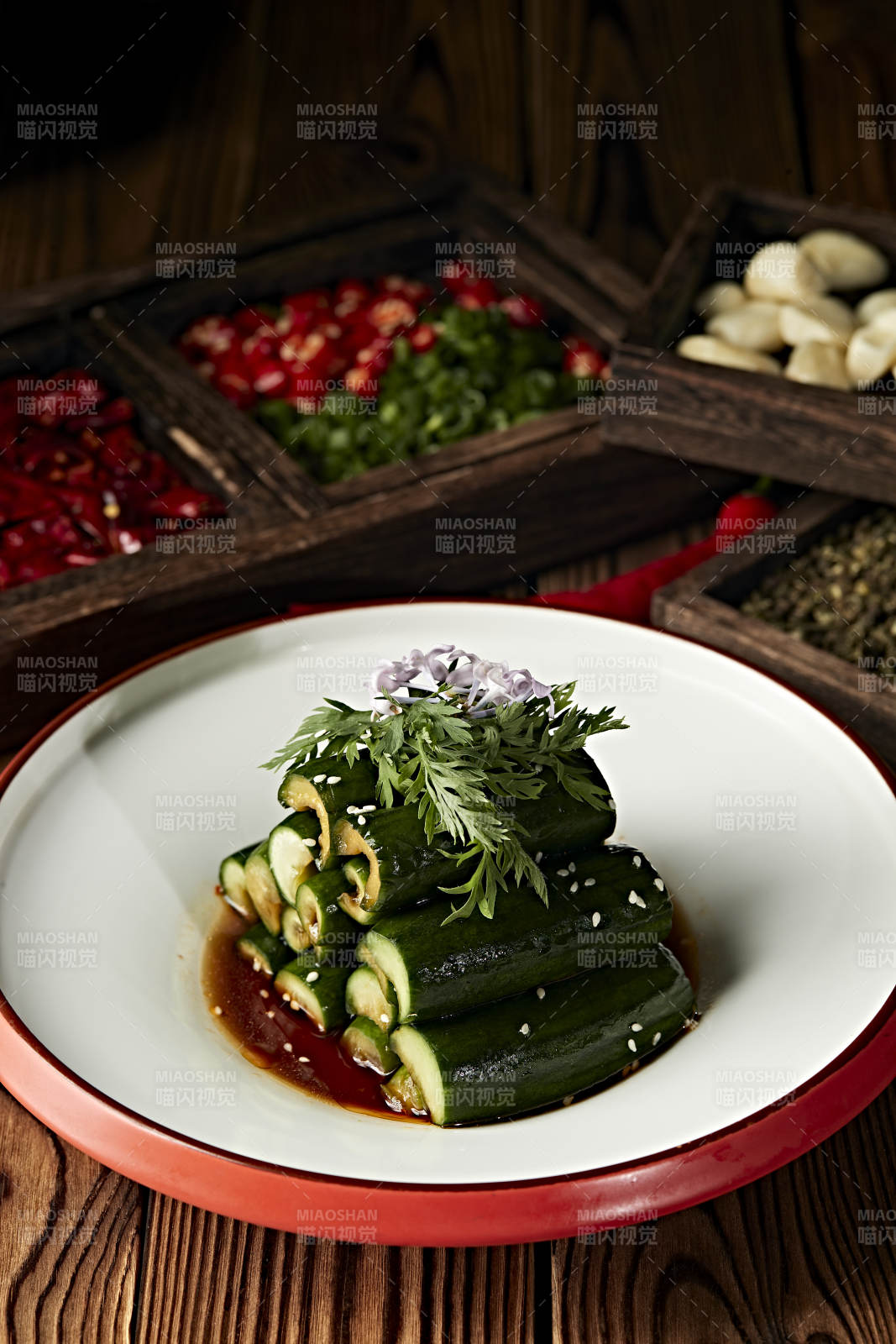 美味凉菜浇汁青瓜