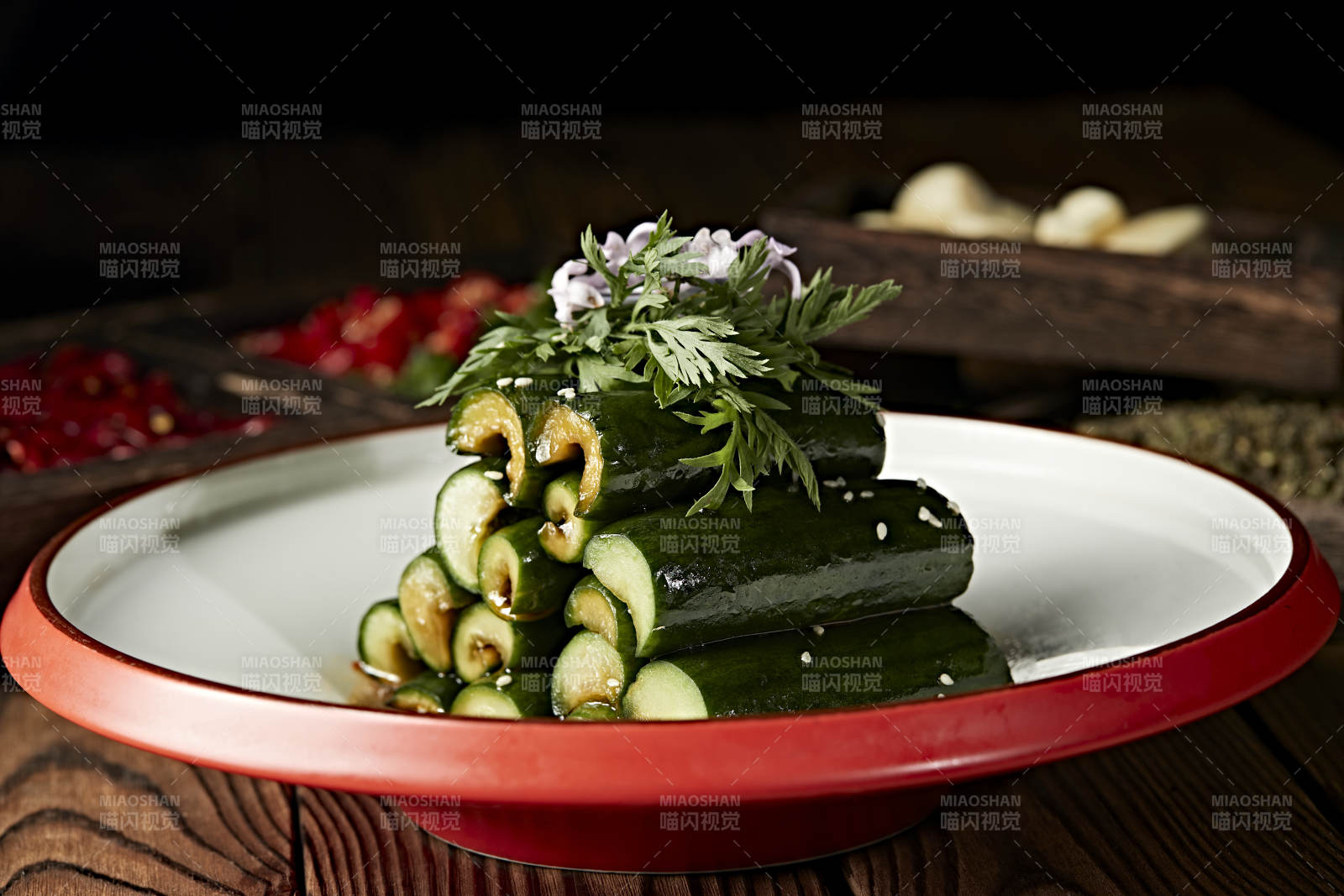 美味凉菜浇汁青瓜