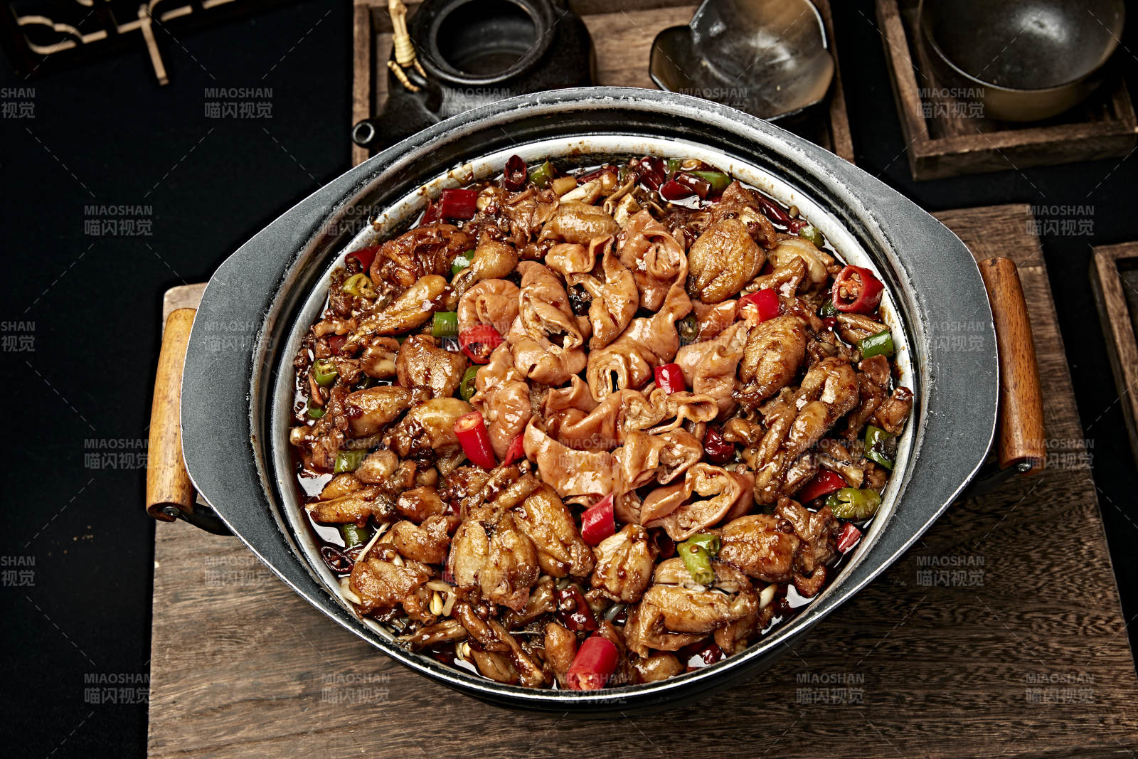 川味麻辣牛蛙香辣牛蛙干锅牛蛙肥肠牛蛙