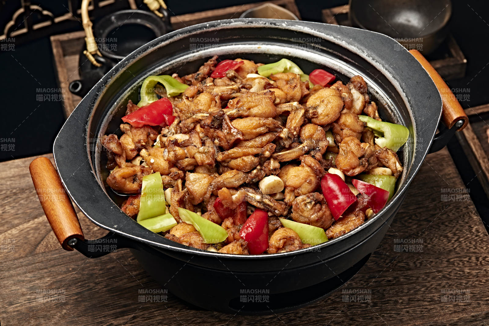 川味麻辣牛蛙香辣牛蛙干锅牛蛙肥肠牛蛙