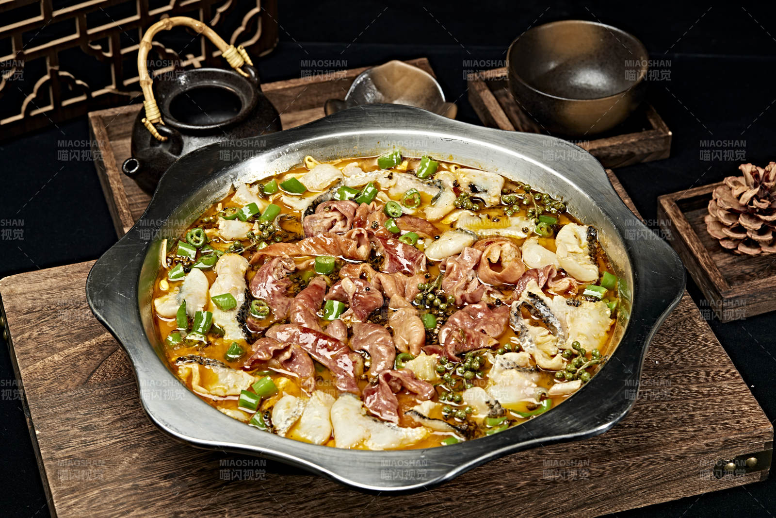 川味麻辣牛蛙香辣牛蛙干鍋牛蛙肥腸牛蛙