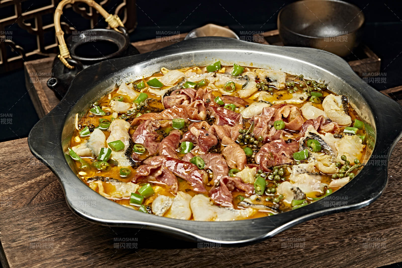 川味麻辣牛蛙香辣牛蛙干锅牛蛙肥肠牛蛙