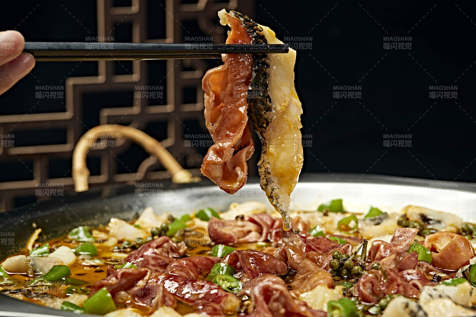 川味麻辣牛蛙香辣牛蛙干鍋牛蛙肥腸牛蛙