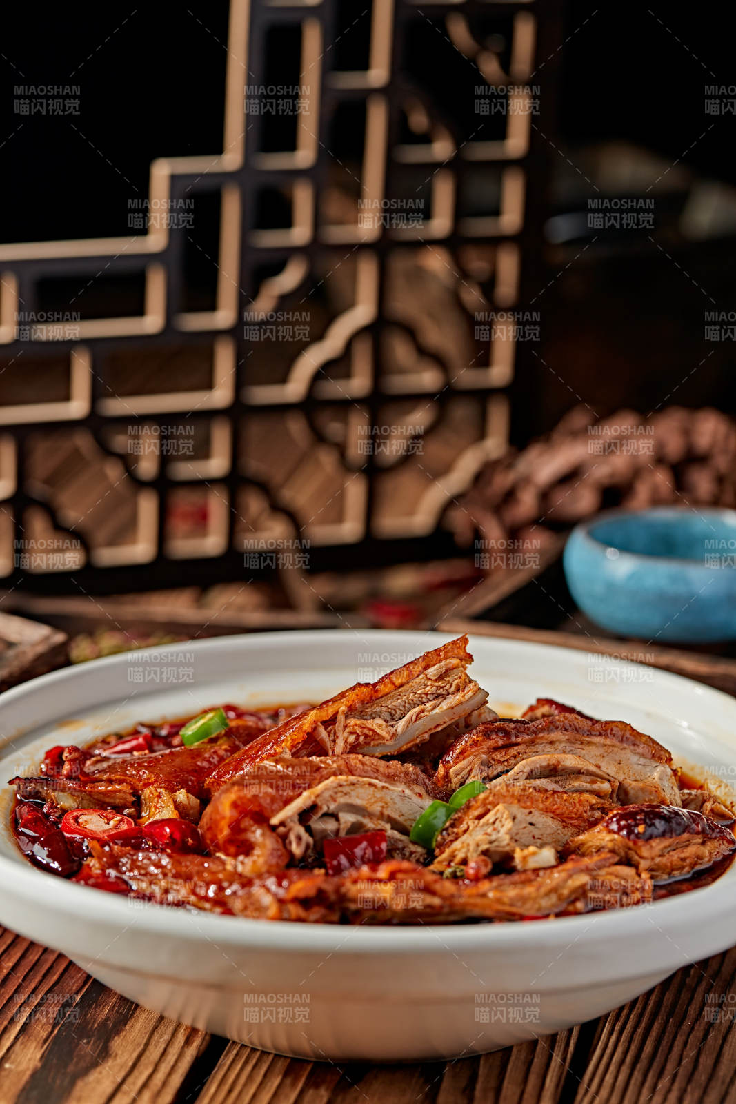 砂鍋紅油香辣燉老鴨