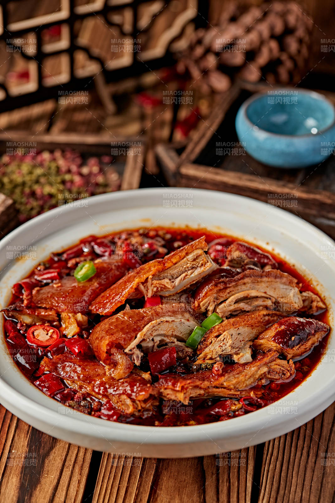 砂鍋紅油香辣燉老鴨