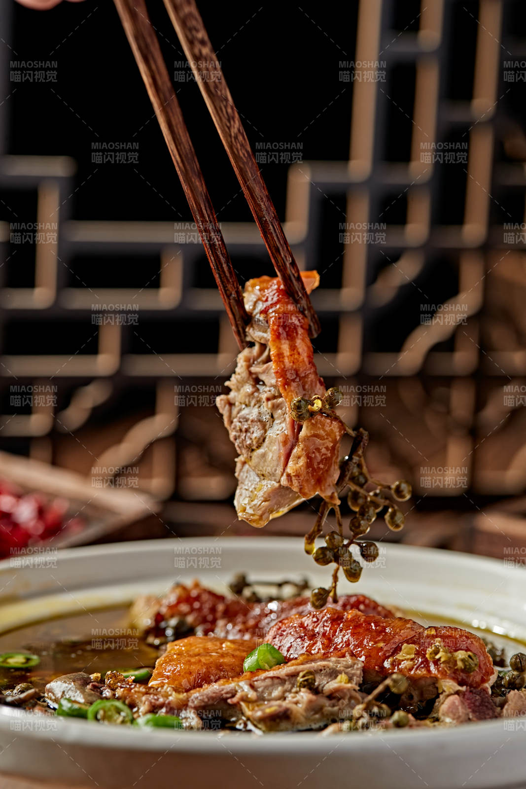 砂锅藤椒椒麻炖老鸭