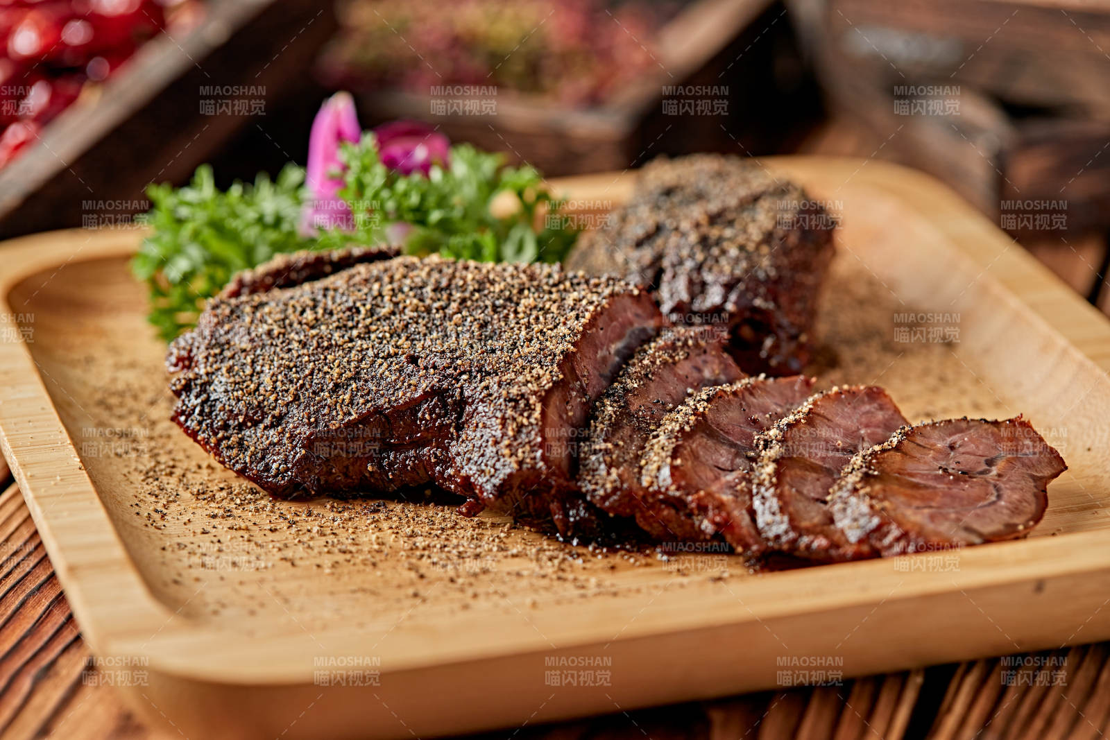 黑胡椒散粉香煎牛腱子