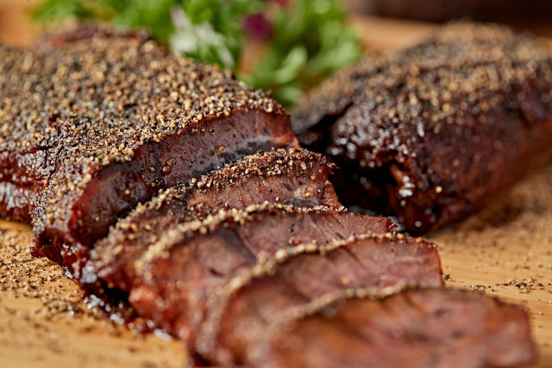 黑胡椒散粉香煎牛腱子