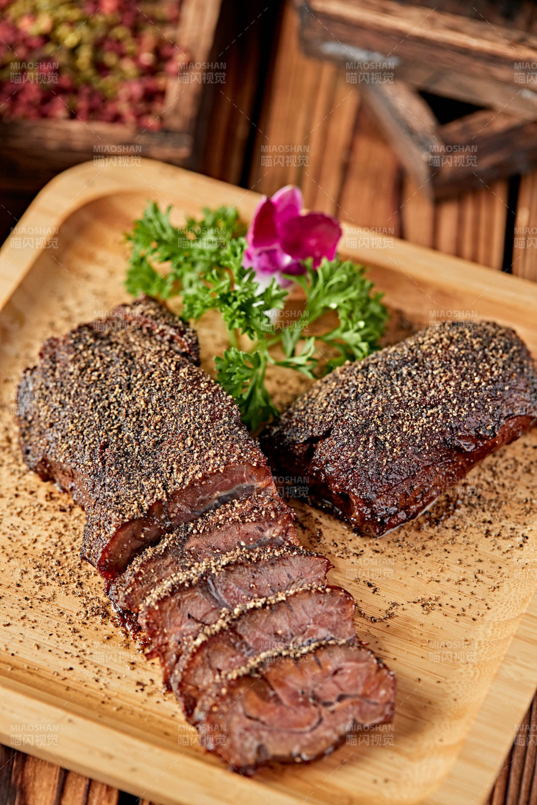 黑胡椒散粉香煎牛腱子