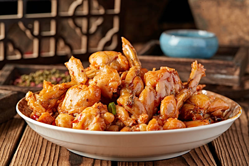 红油酸辣泡椒香水牛蛙