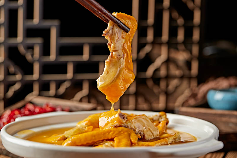 砂锅美味咖喱鸡