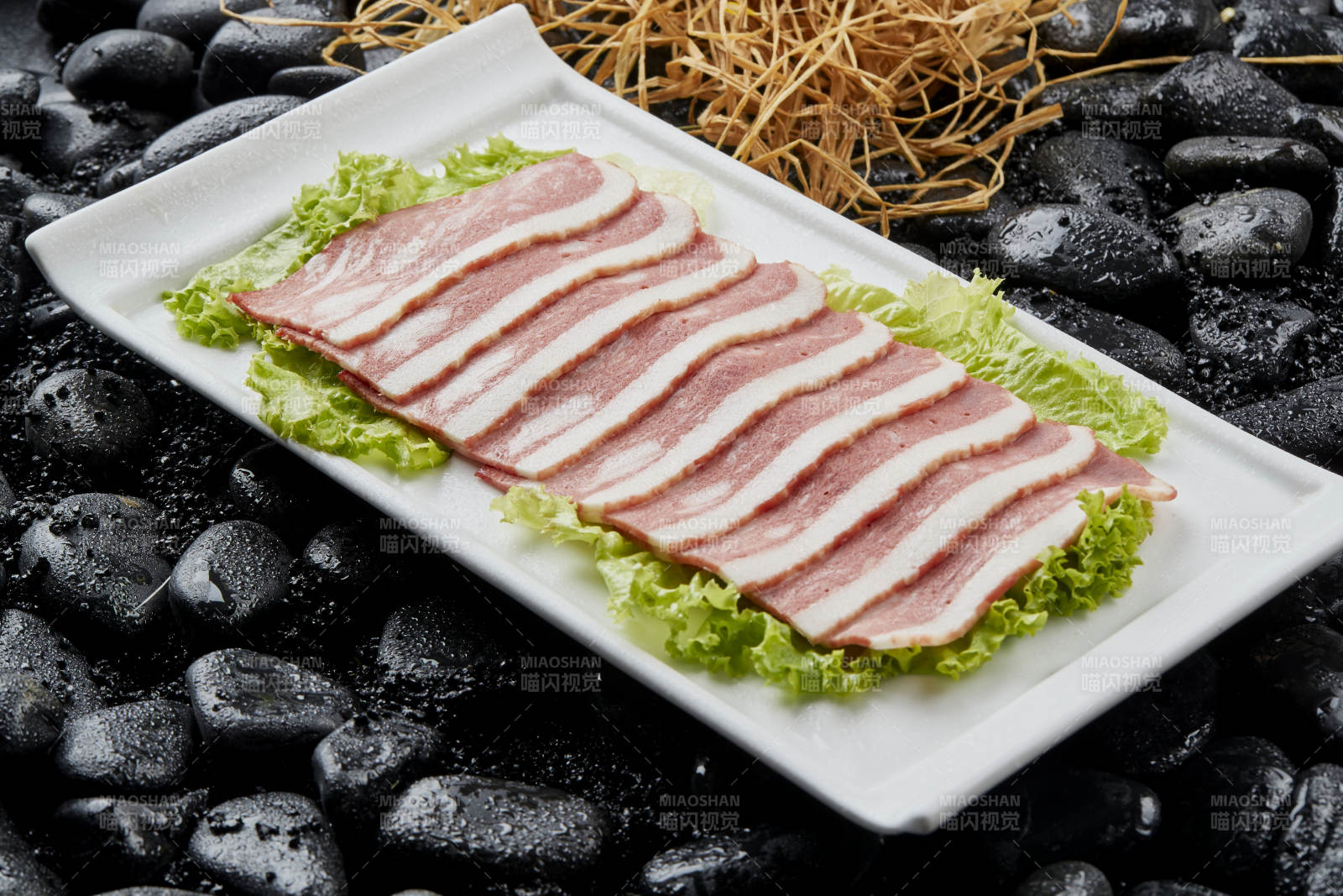 烤肉食材培根肉片