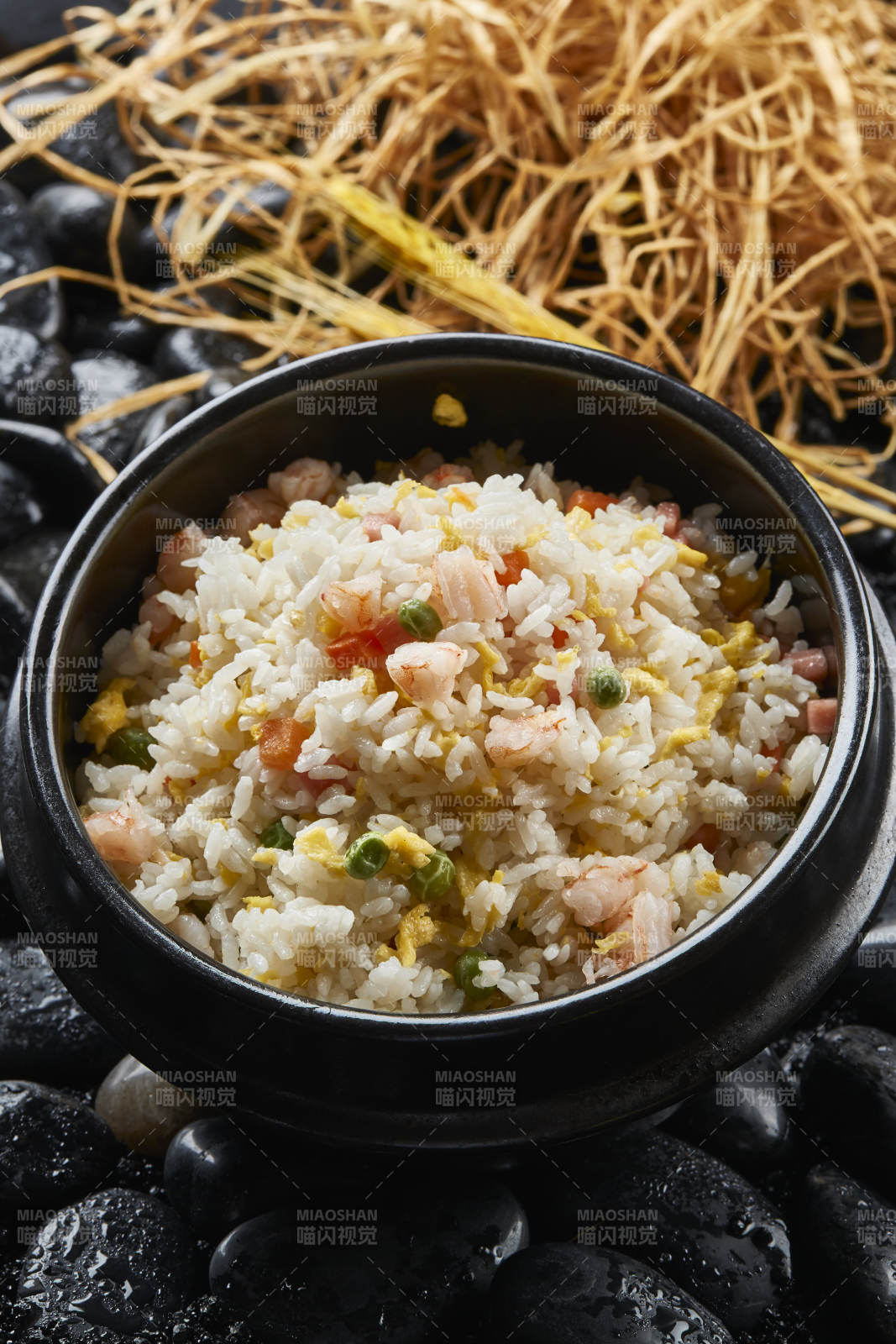 韩式虾仁石锅拌饭