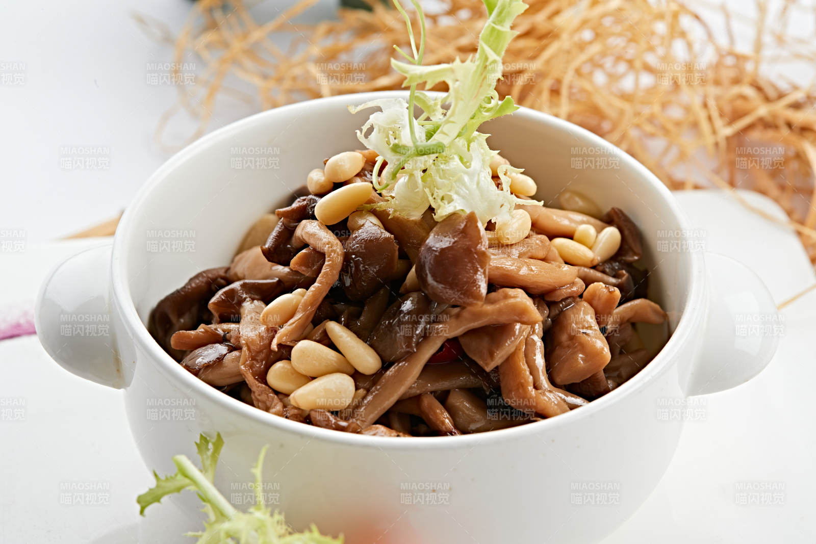 松子仁涼拌山珍菌