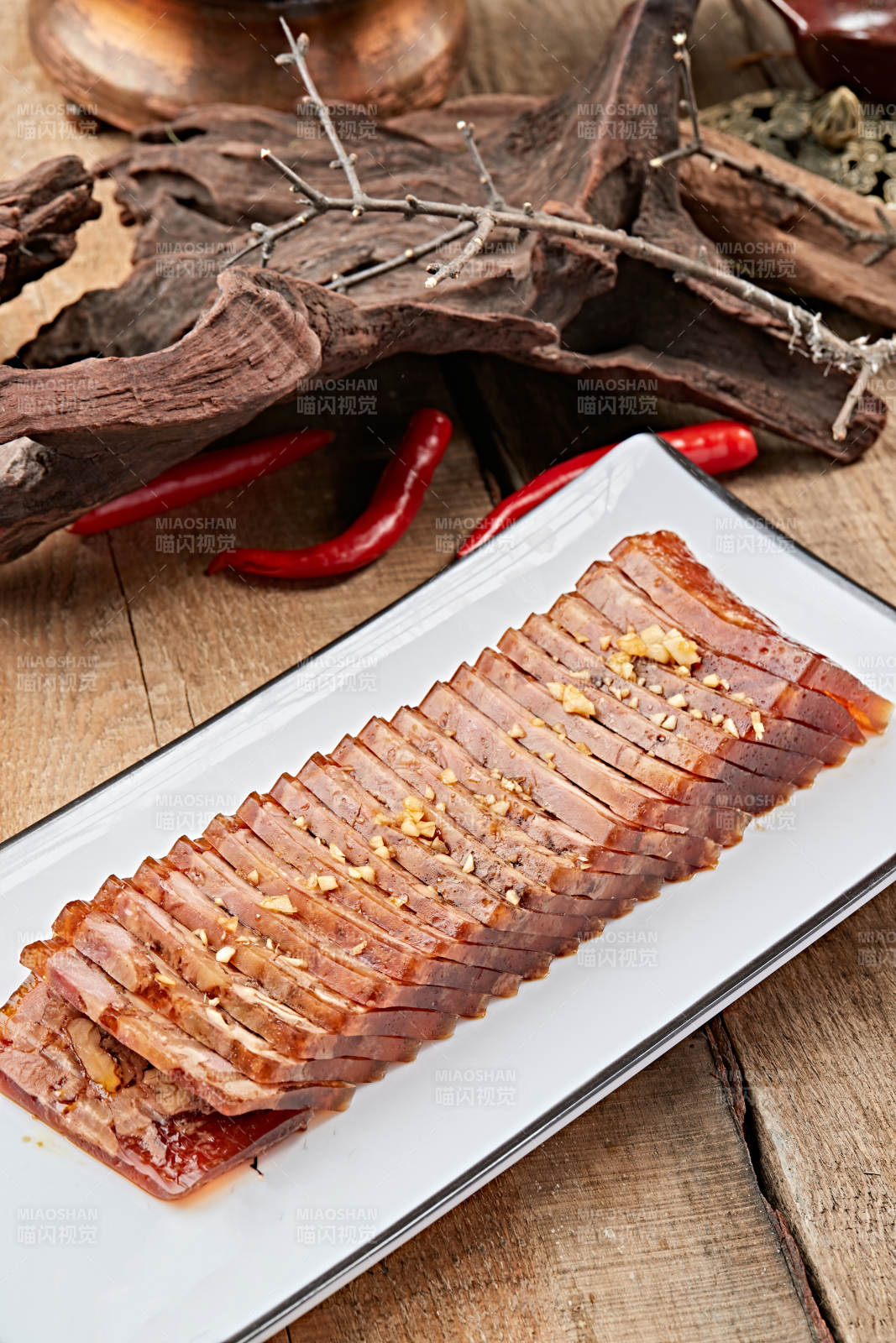 桃仁猪肘皮冻切片