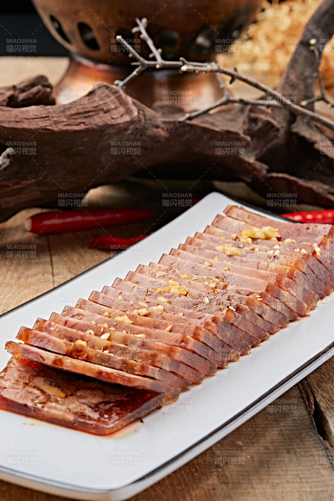 桃仁猪肘皮冻切片